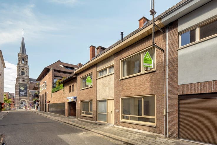 Karaktervolle stadswoning met veel ruimte en potentieel i...