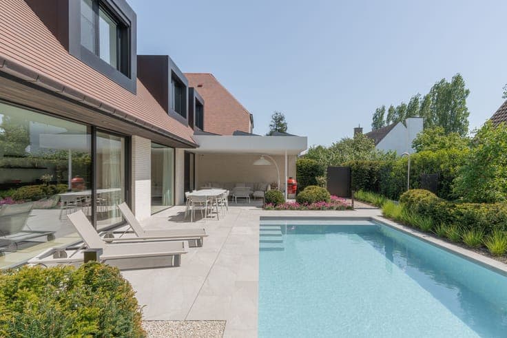 Fully renovated villa, offering the feel of a new-build home