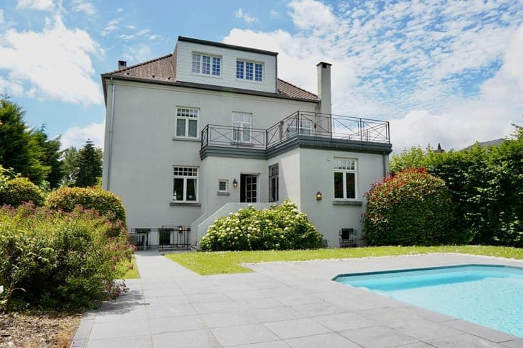 WATERLOO – VILLA (5BDR/1OFF/6BTHR) with superb swimming pool