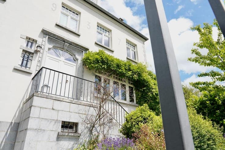 WATERLOO – VILLA (5BDR/1OFF/6BTHR) with superb swimming pool