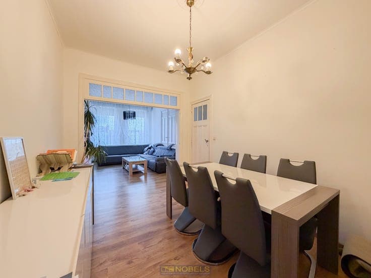 Te koop, Centraal gelegen gezinswoning met 4 slaapkamers ...