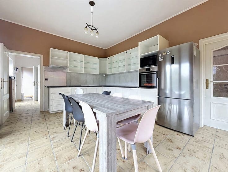 Spacious, bright house in Gosselies