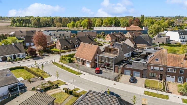 Gezinswoning met handelspand