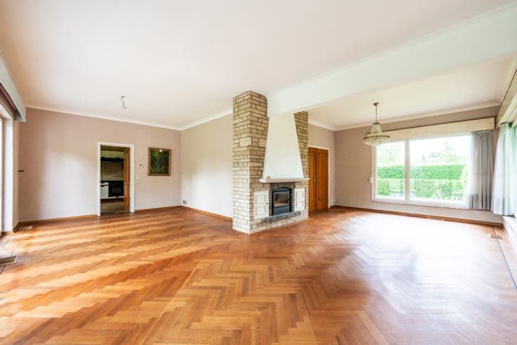 Astrid Area: 3-4BR Villa/Office/Bath/Garage
