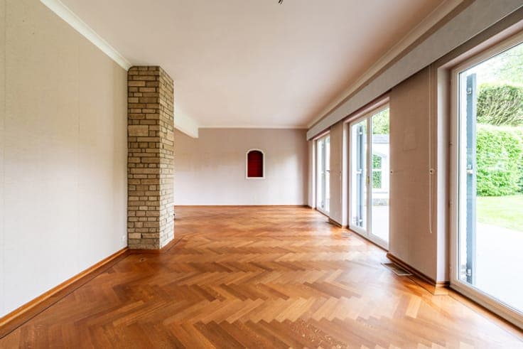 Astrid Area: 3-4BR Villa/Office/Bath/Garage