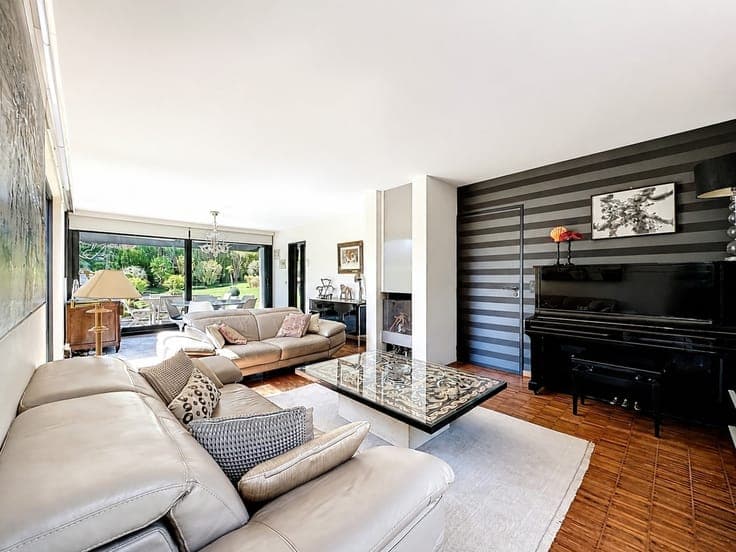 Le Chenois, a superb architect-designed villa