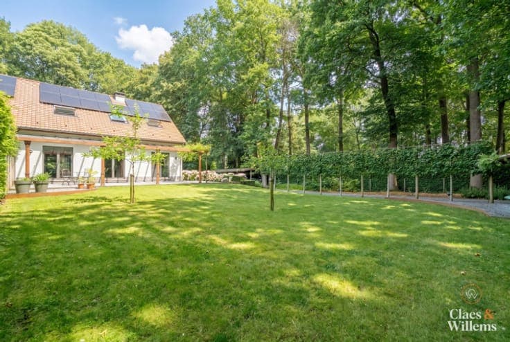 Green villa in sought-after Bois du Strihoux