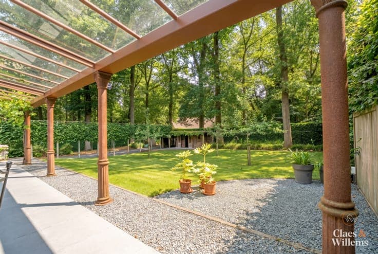 Green villa in sought-after Bois du Strihoux