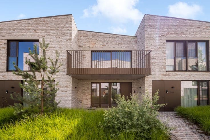 Modern new house with large terraces and an underground doub