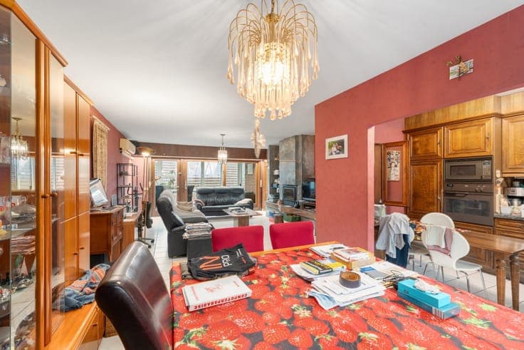 Ready-to-move-in house with garage in Lebbeke
