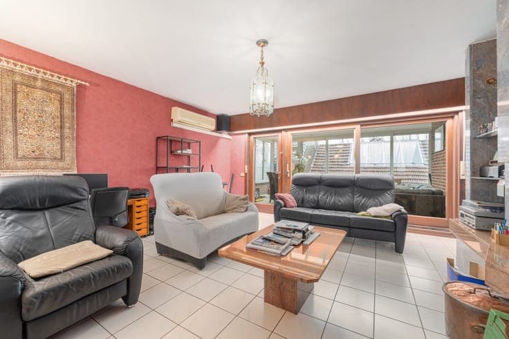 Ready-to-move-in house with garage in Lebbeke