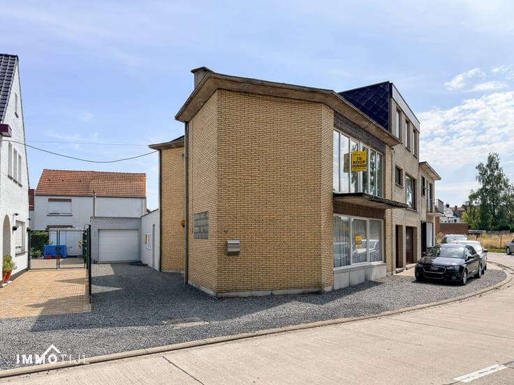 House in Denderleeuw