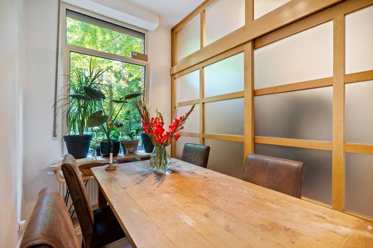 Instapklare, gerenoveerde woning met 3 slaapkamers nabij ...