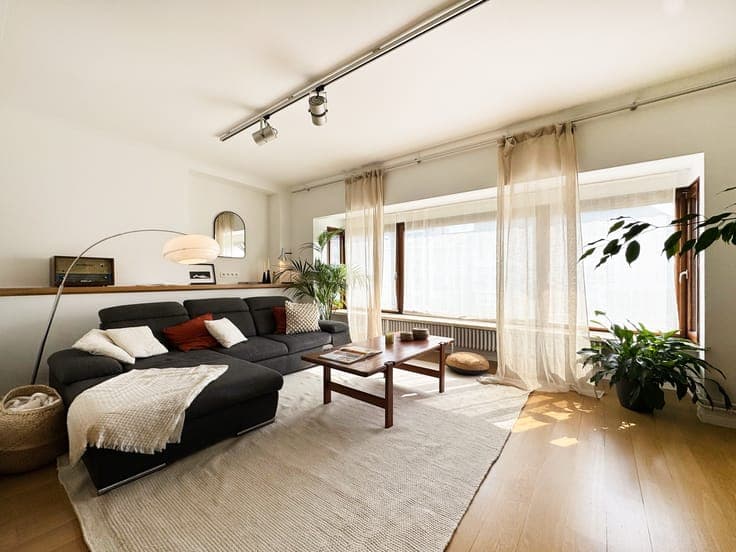 Charming 4 BDR house + office with garden and garage