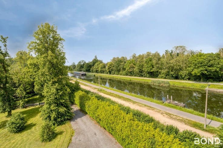 Villa op privédomein van +/- 1,7 hectare