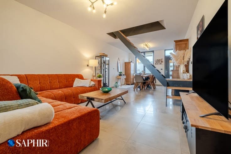 Ougrée : maison 3 façades avec garage et jardin