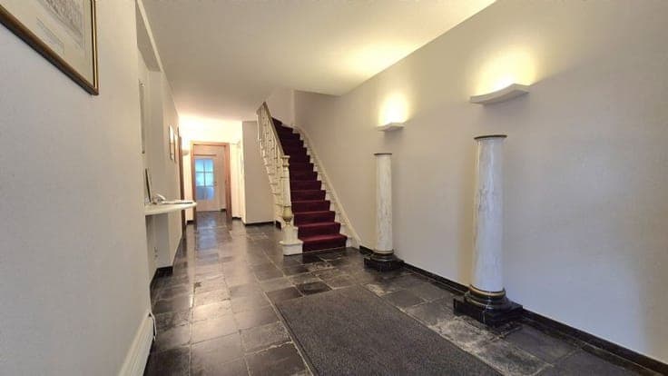 Ruime karaktervolle herenwoning met 4 slpks, garage, tuin...