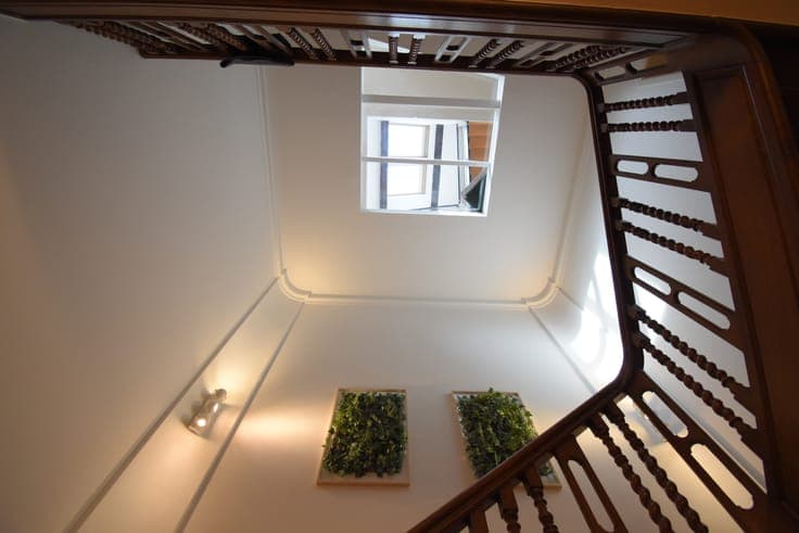 Beautiful 9-Bedroom Townhouse