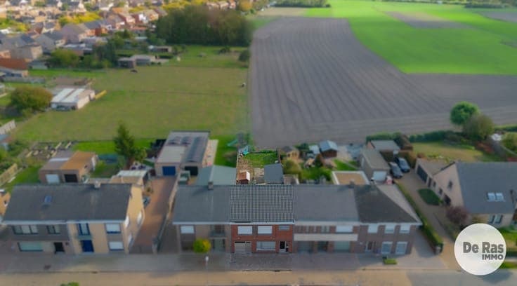 ZELE - Te renoveren woning met 3 kamers en leuke tuin