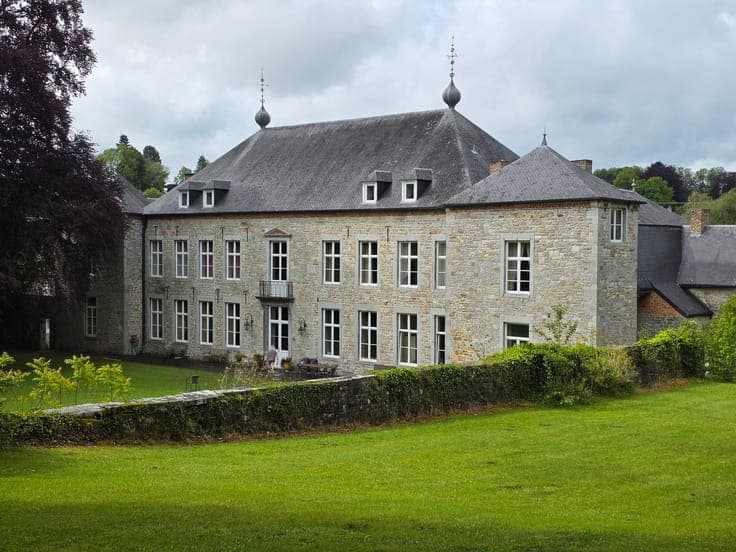 Ciney area, castel set in 10 hectares