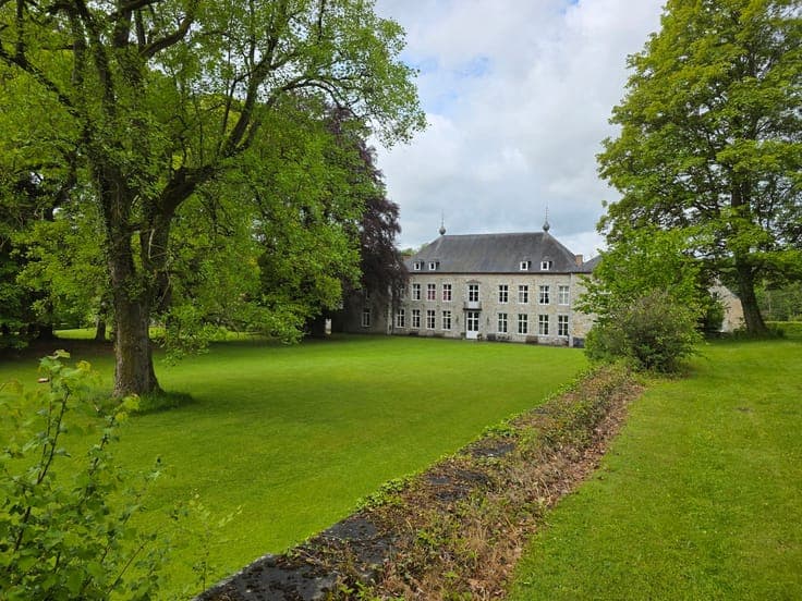 Ciney area, castel set in 10 hectares