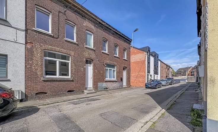 CHARMANTE MAISON A RENOVER