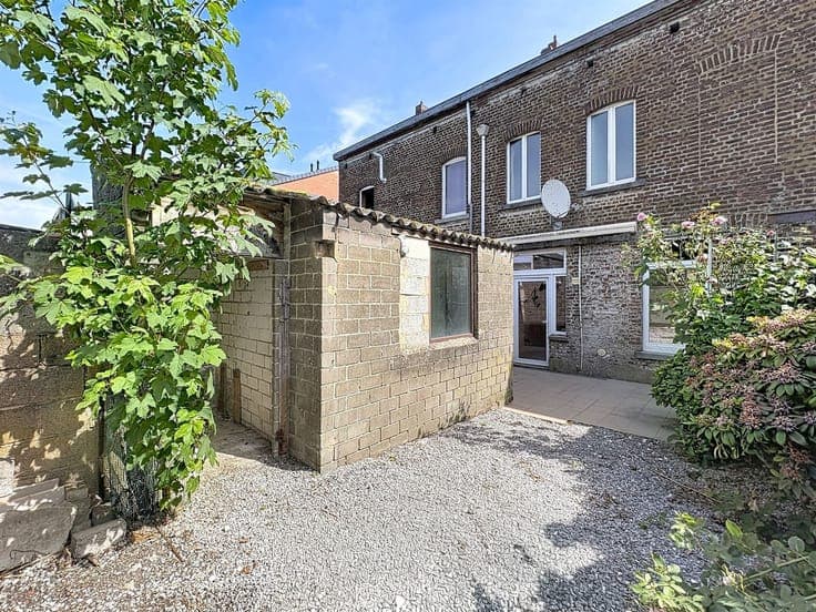 CHARMANTE MAISON A RENOVER