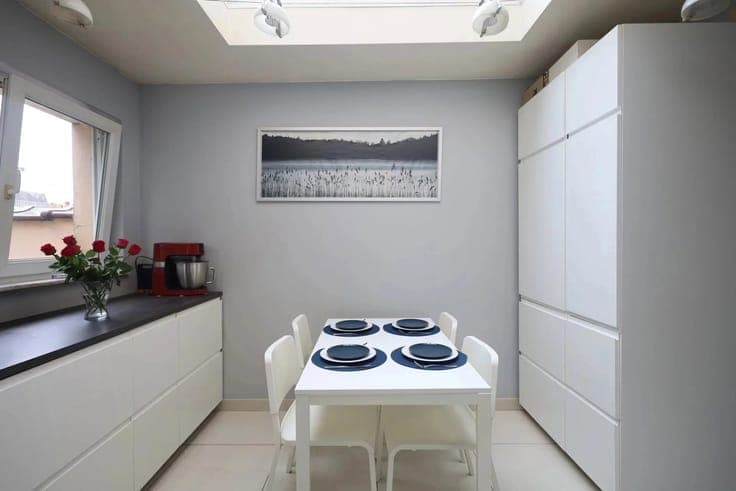 Townhouse of 293 m² | 7 Bedrooms | 98 m² Garden | Place du M