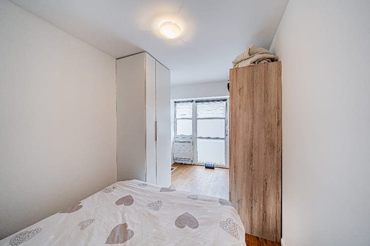 Two-flat investment property with rental income in Saint-Hub