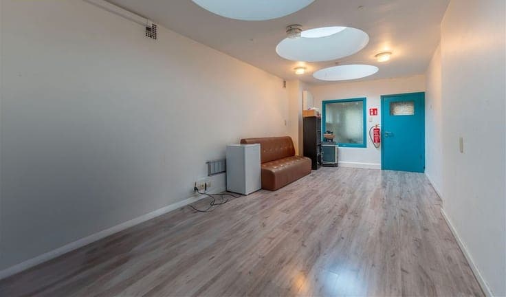 immeuble de rapport rez commercial + appartement en duplex -