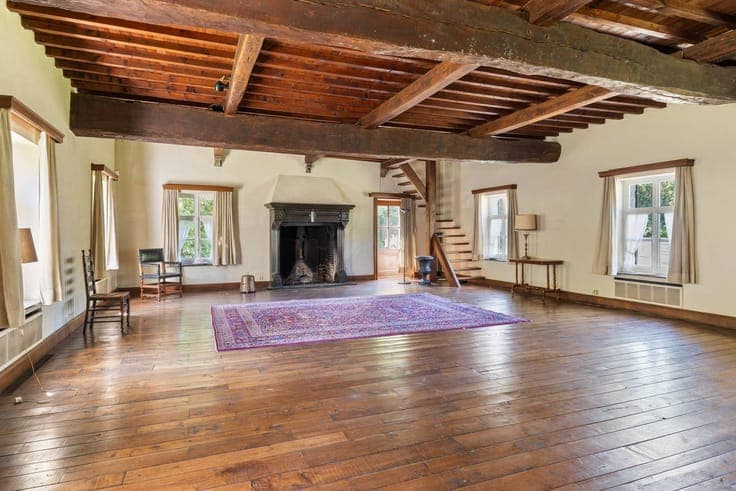 Historic castle farm and moated castle for sale in Grimberge