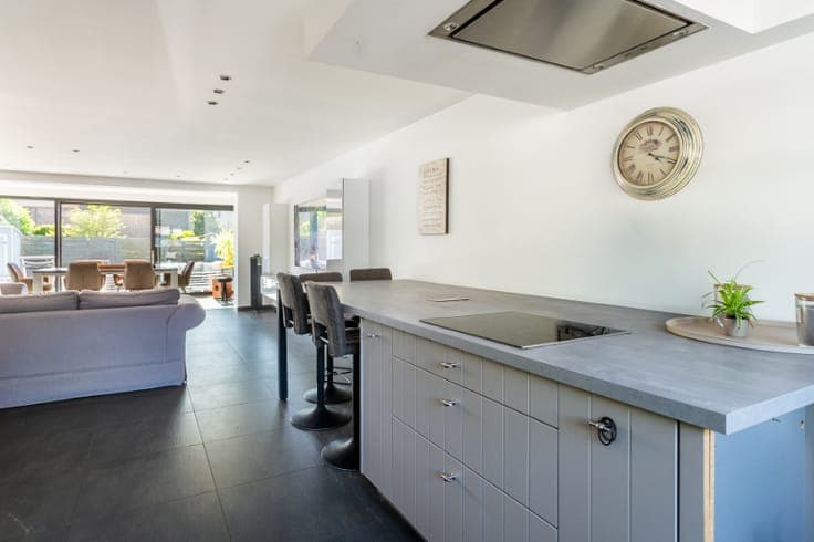 Verrassend ruime woning met zwembad!