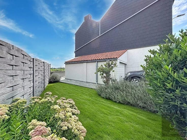 Sale - House Ressaix - 235,000 €
