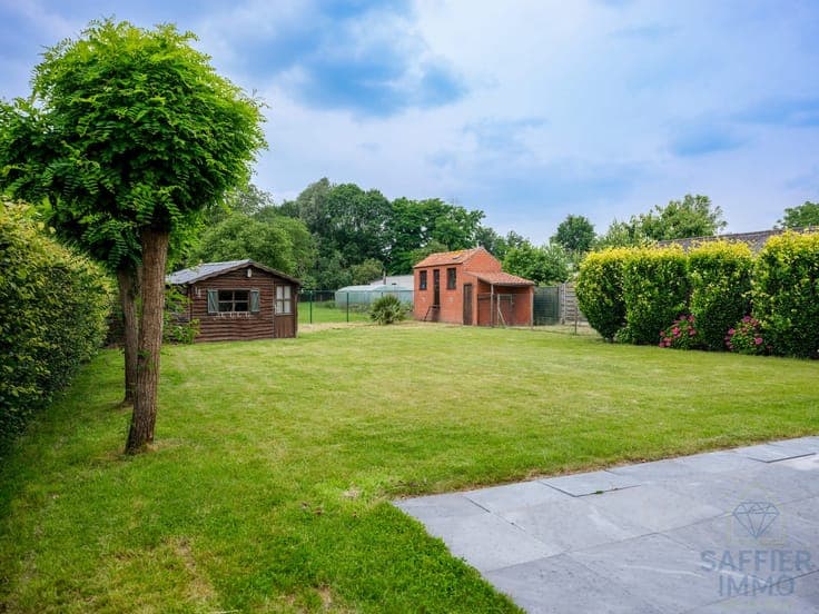 Landelijk gelegen woning met 3 slaapkamers, veranda en pr...