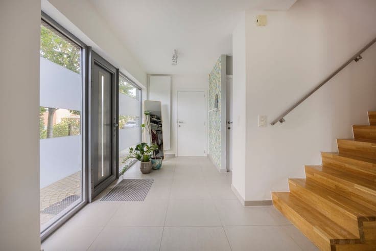 Move-in ready home with garden and garage in Hasselt