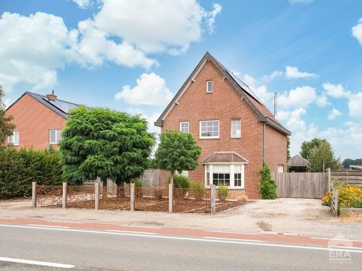 Detached home on a spacious plot in Hechtel-Eksel