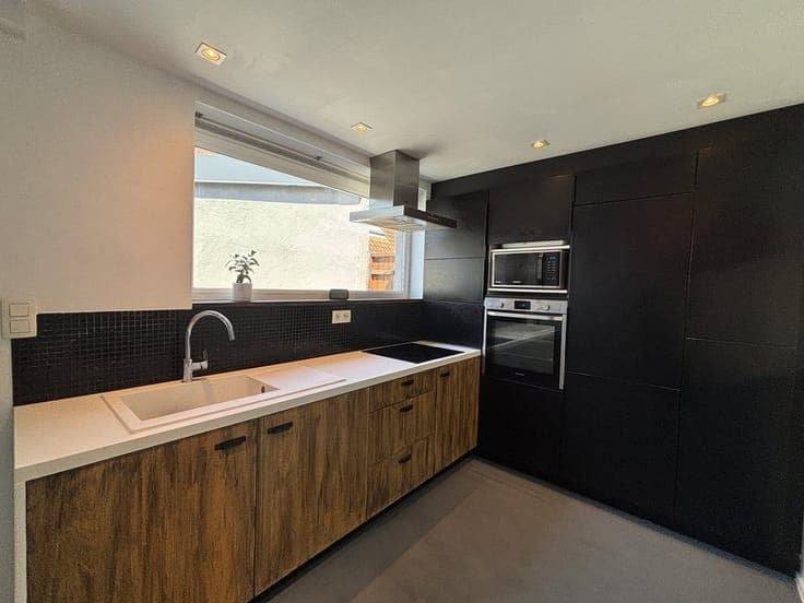 RENOVATED 3-BEDROOM HOME WITH GARAGE AND GARDEN