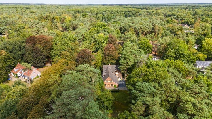 Country-style villa & outbuilding for sale in Schilde