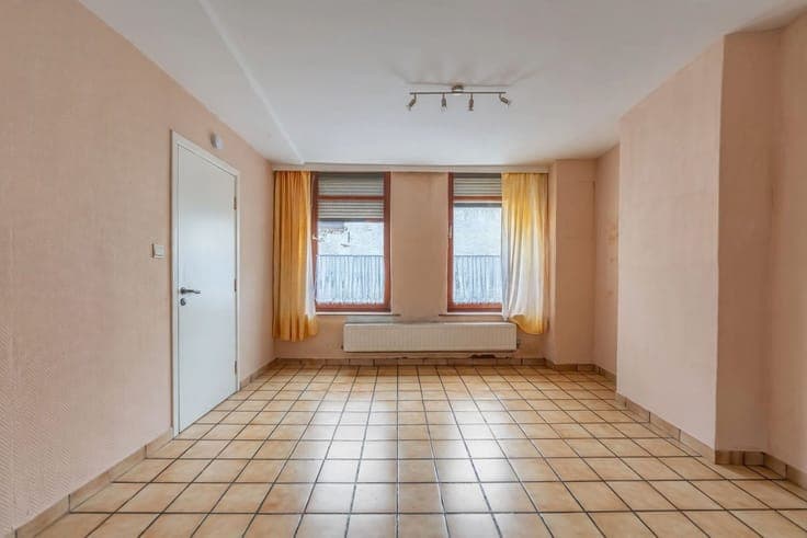 Idéal investisseur - Maison 1 ch avec cour et remise. Faire