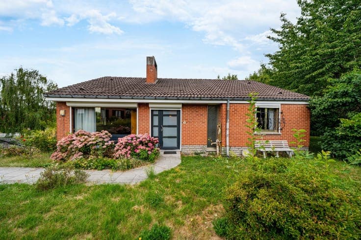 Maison 2 chambres de plain-pied avec garage et jardin