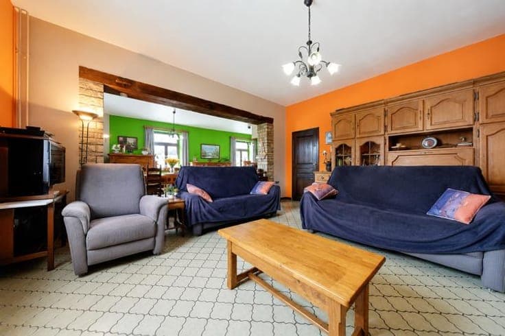 4-bedroom house with 3-car garage and garden space