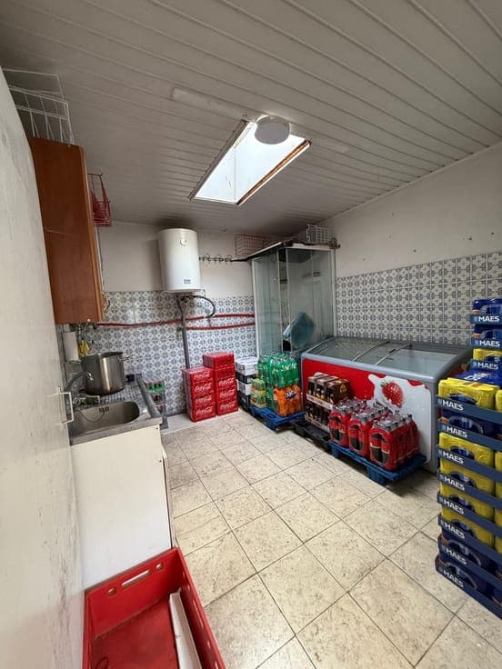Income property with duplex apartment