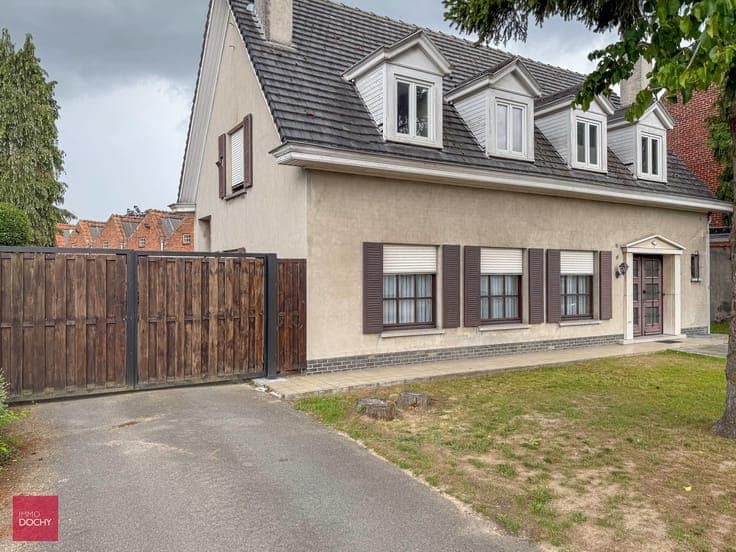 Goed gelegen villa met bijgebouw | Franklin Rooseveltlaan