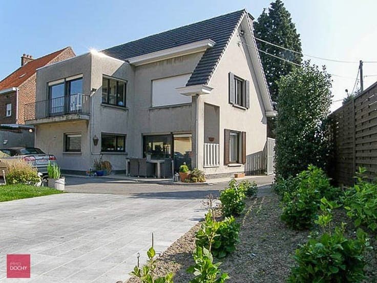 Goed gelegen villa met bijgebouw | Franklin Rooseveltlaan