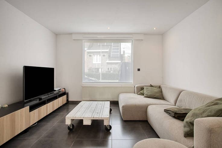 Ready-to-move house with sunny garden in Heule