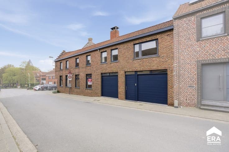 For sale: terraced house in Westouter