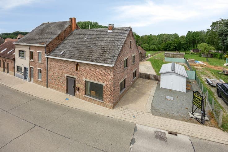 Two-family home /kangaroo home with exceptional views