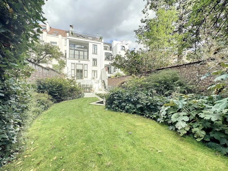 Mansion with garden and garage