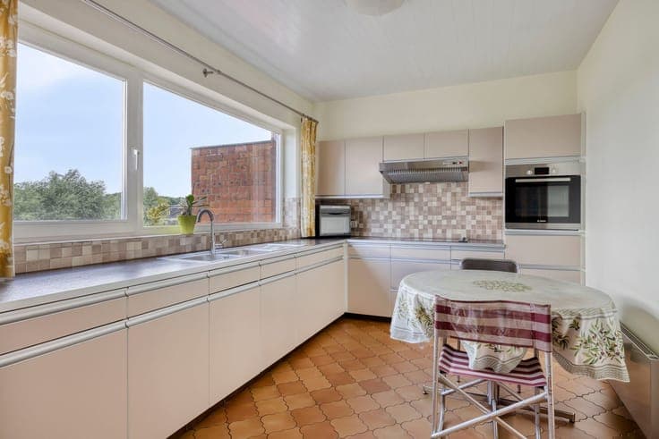 Family home to renovate with 3 bedrooms in Liedekerke