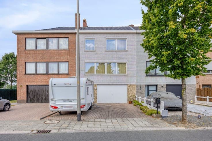Family home to renovate with 3 bedrooms in Liedekerke